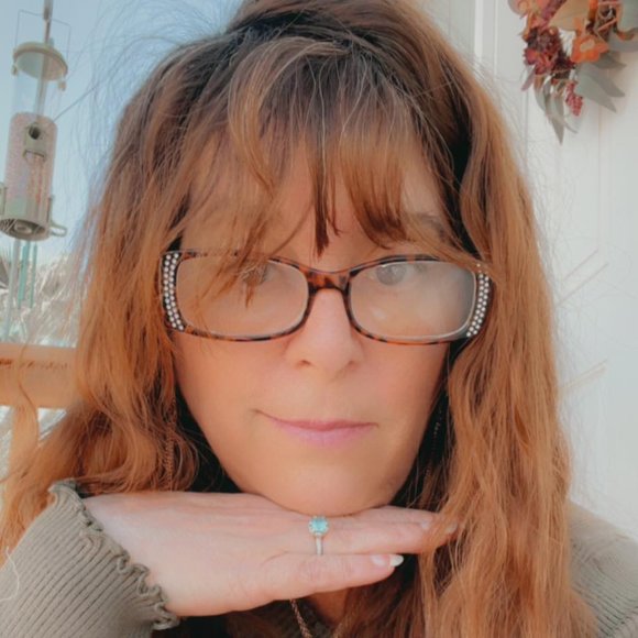 Meet your Posher, Haley - Picture 1 of 1